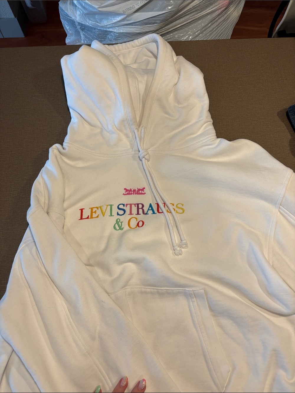 Levi's White Hoodie with Multicolor Logo